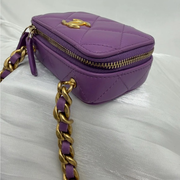 CHANEL PURPLE QUILTED LAMBSKIN MINI CC ZIP ON A CHAIN NWOT - Picture 4 of 10